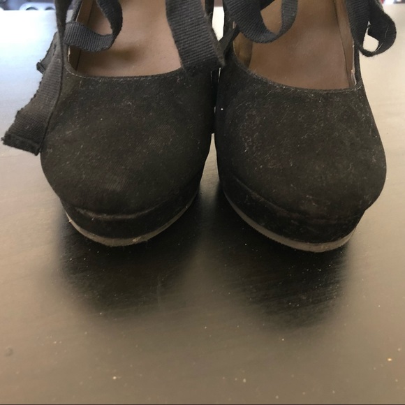 Black suede wedges w/ bow tie | Restricted - Picture 3 of 6